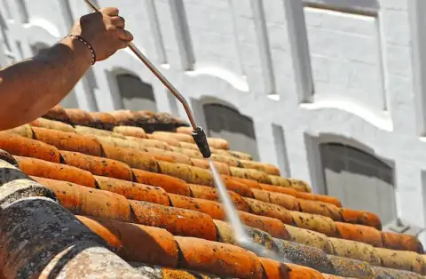 Nettoyage de toitures - Chevillon